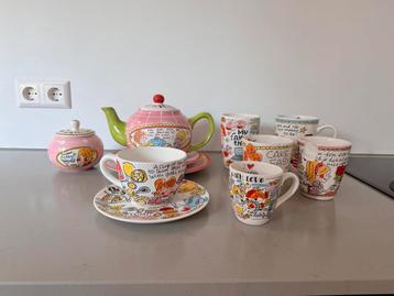 Blond servies beschikbaar voor biedingen