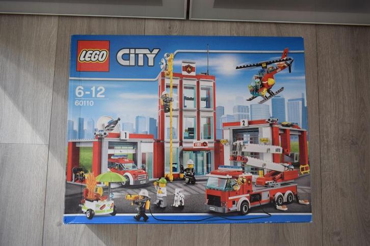 Lego City Brandweerkazerne 60110, Kinderen en Baby's, Speelgoed | Duplo en Lego, Zo goed als nieuw, Lego, Complete set, Ophalen of Verzenden