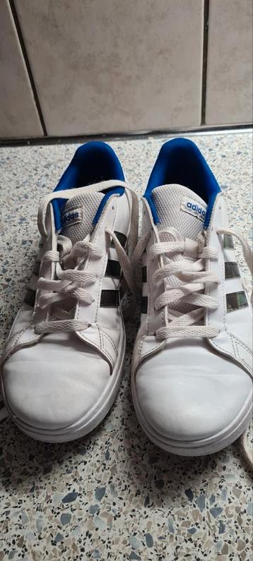Adidas maat 37.5 beschikbaar voor biedingen