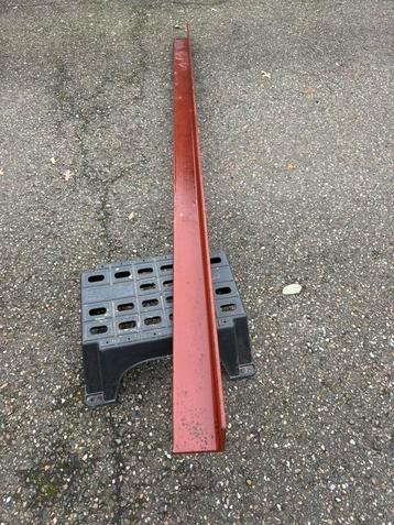 Stalen latei. Metselwerk, , hoeklijn.hoekprofiel. beschikbaar voor biedingen