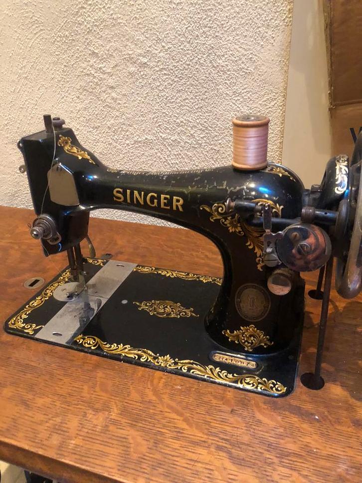 Antieke naaimachine van Singer met toebehoren, Antiek en Kunst, Antiek | Naaimachines, Ophalen