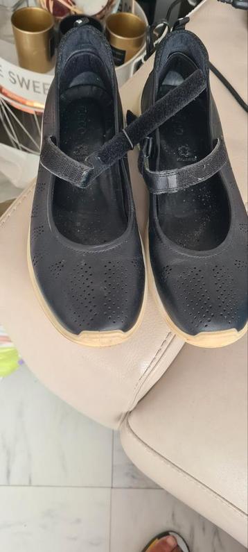 Schoenen  div.   15€  per stuk div .topmerken beschikbaar voor biedingen