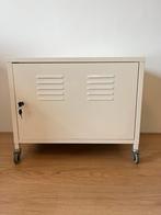 IKEA PS kastje wit met plank, wielen en slot, Huis en Inrichting, Kasten | Lockerkasten, Ophalen, Zo goed als nieuw