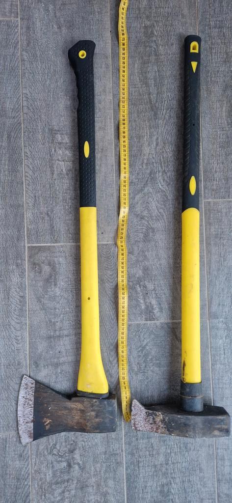 Een kloof- en hakbijl - gebruikt, Doe-het-zelf en Verbouw, Gereedschap | Handgereedschap, Gebruikt, Ophalen of Verzenden