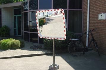 Verkeersspiegel 1000 x 800 mm beschikbaar voor biedingen