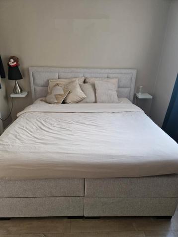 Boxspring 180x200 - Zo goed als nieuw! beschikbaar voor biedingen