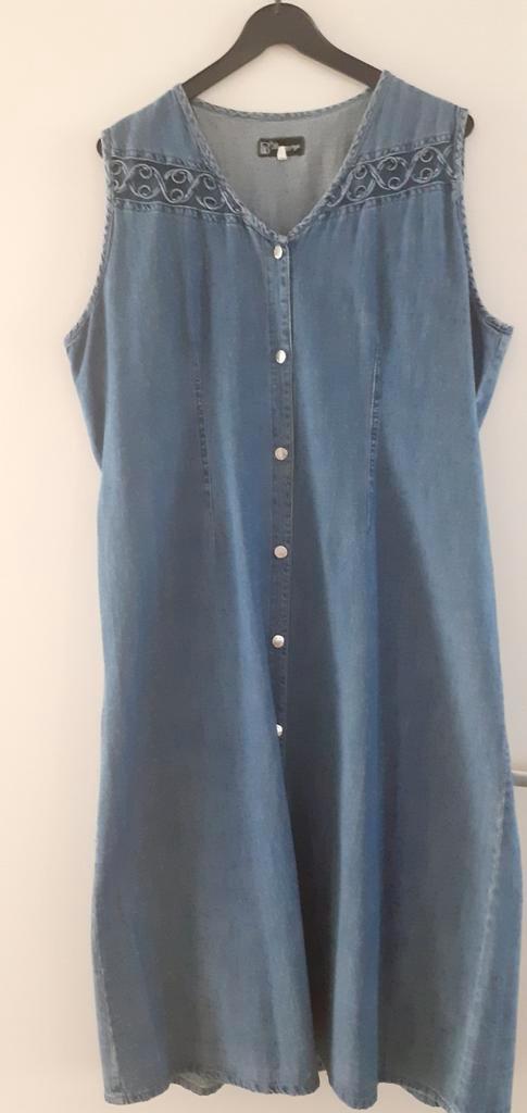 Maxi spijkerjurk, doorknoopjurk XL, Kleding | Dames, Jurken, Zo goed als nieuw, Maat 46/48 (XL) of groter, Blauw, Onder de knie