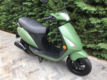 Snor Scooter/ La Souris S/Zip-Look/2021/blauw kenteken!!! beschikbaar voor biedingen