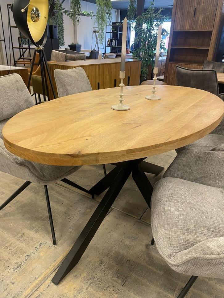 MAGAZIJN LEEGVERKOOP OVALE TAFEL MANGO MATRIX ! 249 VOORRAAD, Huis en Inrichting, Stoelen, Nieuw, Vier, Hout, Metaal, Bruin, Ophalen