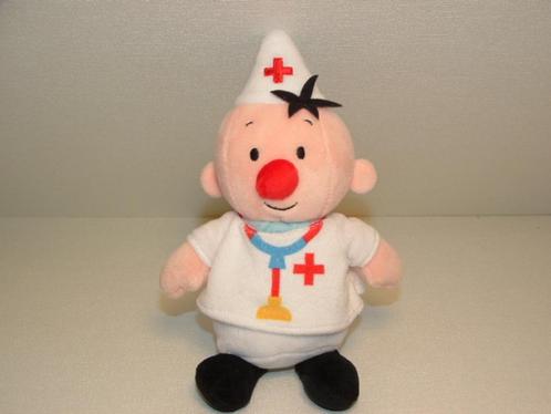 STUDIO 100 POPJE PLOPSALAND CLOWN BUMBA VERKLEED ALS DOKTER, Kinderen en Baby's, Speelgoed | Knuffels en Pluche, Nieuw, Overige typen