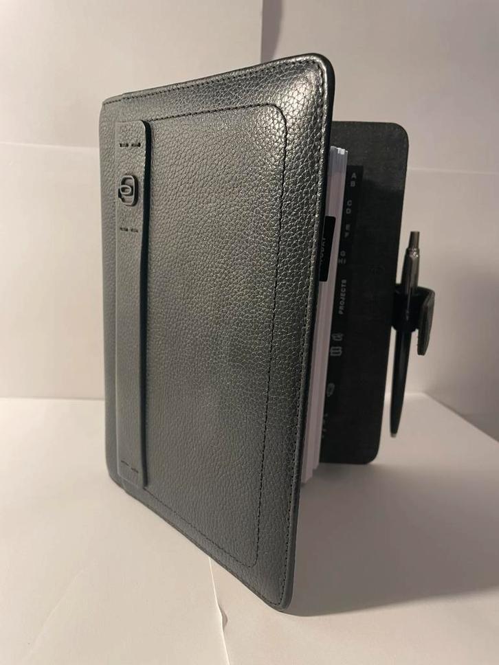 Piquadro zwart leren AG1076P15S Agenda Filofax Personal Size, Diversen, Agenda's, Ophalen of Verzenden