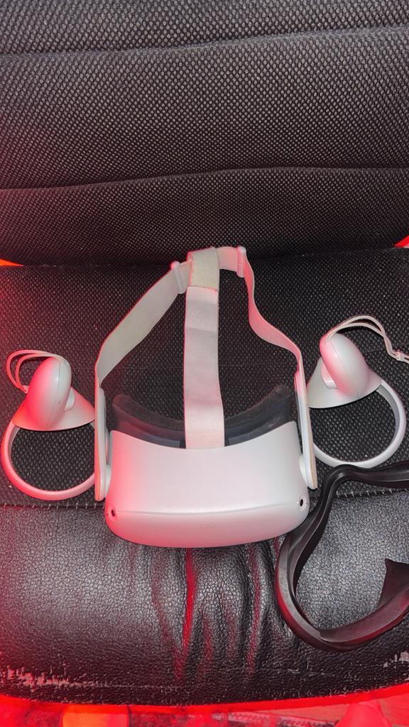 Vr bril | Meta Quest 2, Spelcomputers en Games, Virtual Reality, Zo goed als nieuw, Overige platformen, VR-bril, Ophalen of Verzenden