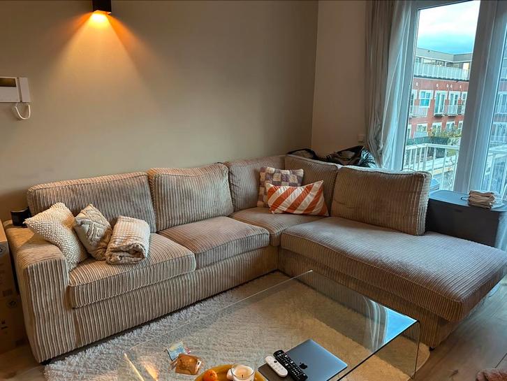 Beige bank, Huis en Inrichting, Banken | Bankstellen, Gebruikt, Hoekbank, Driepersoons, 250 tot 300 cm, 75 tot 100 cm, Stof, Ophalen