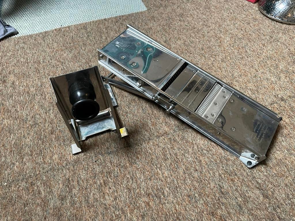 Inox Bron Mandoline - Zo goed als nieuw!, Ophalen of Verzenden, Zo goed als nieuw