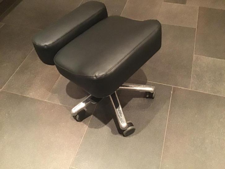 Beensteun, verstelbaar, pedicure, Huis en Inrichting, Banken | Voetenbanken en Poefen, Zo goed als nieuw, Rechthoekig, Ophalen