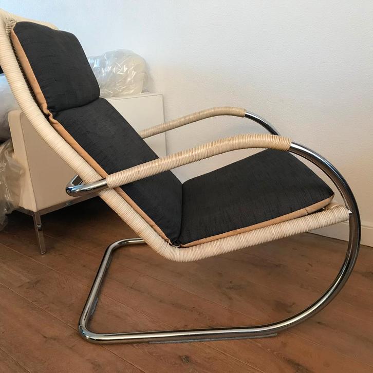 Tecta Fauteuil D35 buisframe Kragstuhl stoel design vintage, Huis en Inrichting, Fauteuils, Gebruikt, 50 tot 75 cm, 75 tot 100 cm