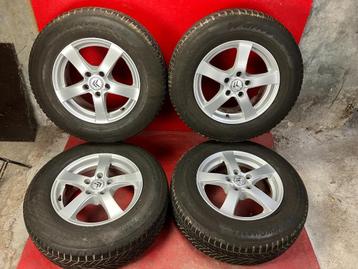 Winterbanden Citroen C4 Aircross 215/70R16  beschikbaar voor biedingen