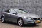 Volvo V40 2.0 T2 Kinetic | Navigatie | Stoelverwarming | Reg, Voorwielaandrijving, Stof, Gebruikt, Euro 6