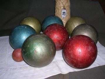 8 houten ballen gebruikte staat beschikbaar voor biedingen