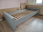 Eenpersoonsbed Woood Dennis betongrijs, Ophalen, Zo goed als nieuw