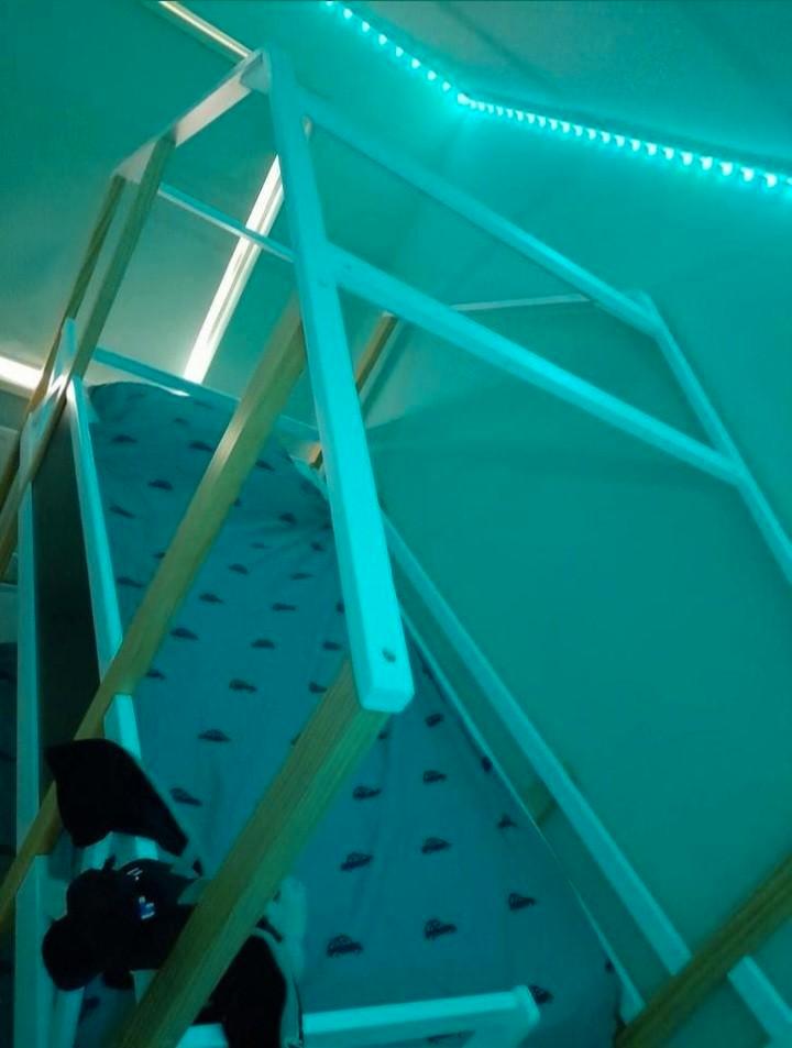 Compleet Boomhut hoogslaper met 2x matrassen, Kinderen en Baby's, Kinderkamer | Bedden, Nieuw, 180 cm of meer, 85 tot 100 cm, Ophalen