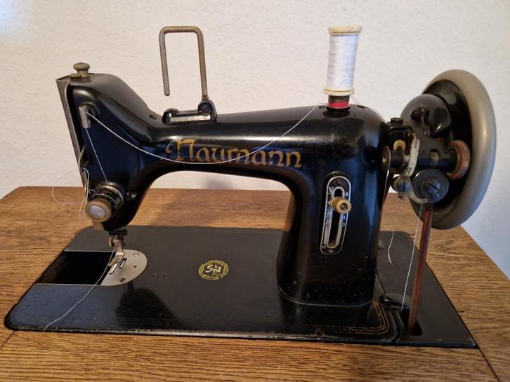 Naumann Naaimachine - Curiosa/Collectors Item, Antiek en Kunst, Antiek | Naaimachines, Ophalen