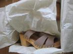 Ugg clogs sandalen 37 NIEUW IN DOOS, Nieuw, Beige, Sandalen of Muiltjes, UGG