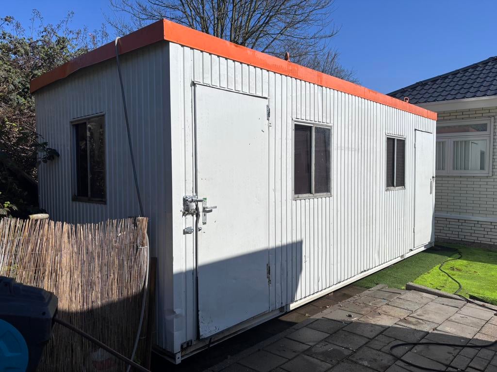 Zeer nette kantoor unit of opslag ruimte, Ophalen, Zo goed als nieuw