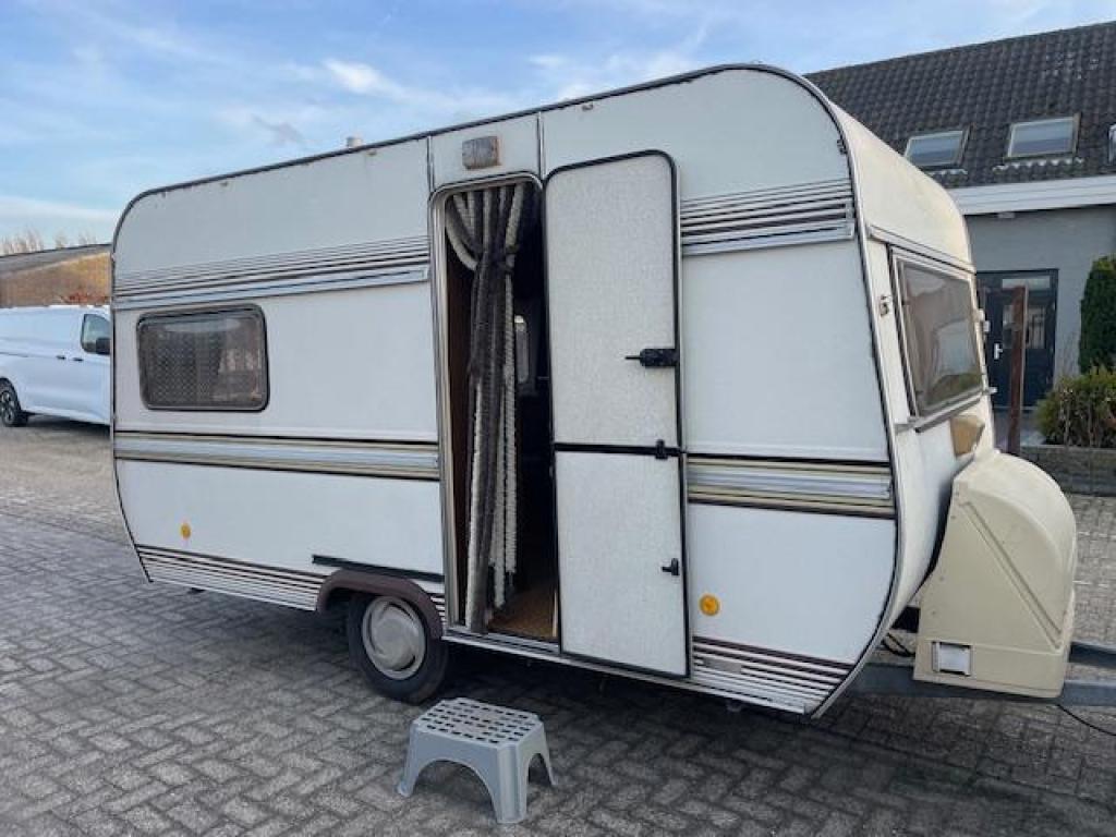 Hobby De Luxe 400 1981; rond+treinzit tent; met beetje werk, Caravans en Kamperen, Overige typen, Hobby, Bedrijf, Treinzit