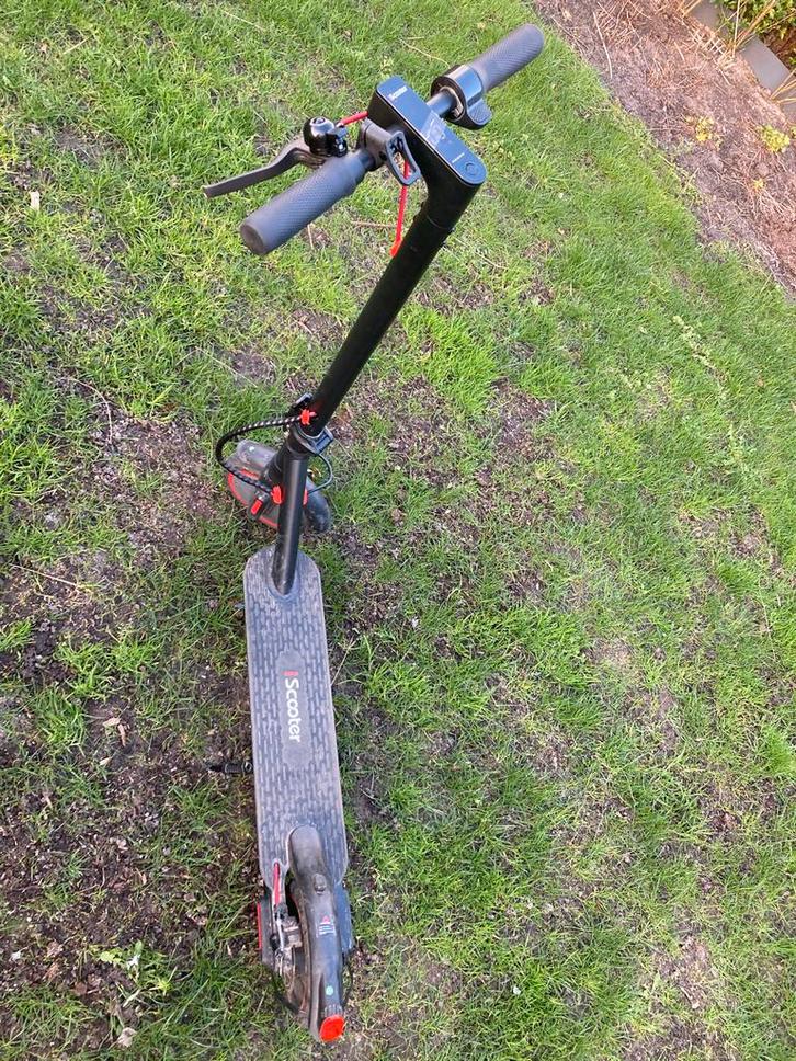 iScooter Elektrische Step met Voor- en Achterlicht, Fietsen en Brommers, Steps, Gebruikt, Elektrische step (E-scooter), Ophalen
