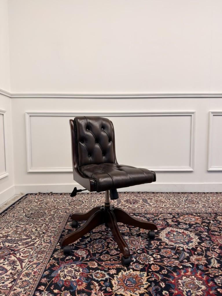 Klassiek Engels Chesterfield Bureaustoel, Ophalen