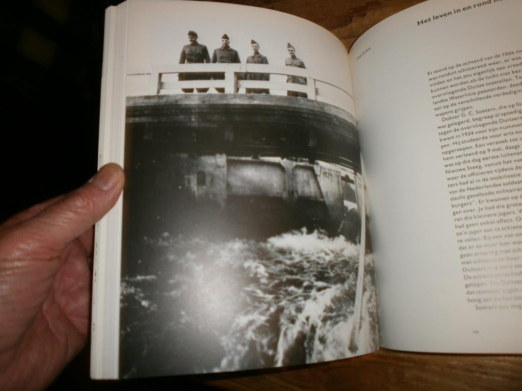 de hollandse waterlinie met fotos en topografische kaarten, Ophalen of Verzenden, Tweede Wereldoorlog, Gelezen, Overige onderwerpen