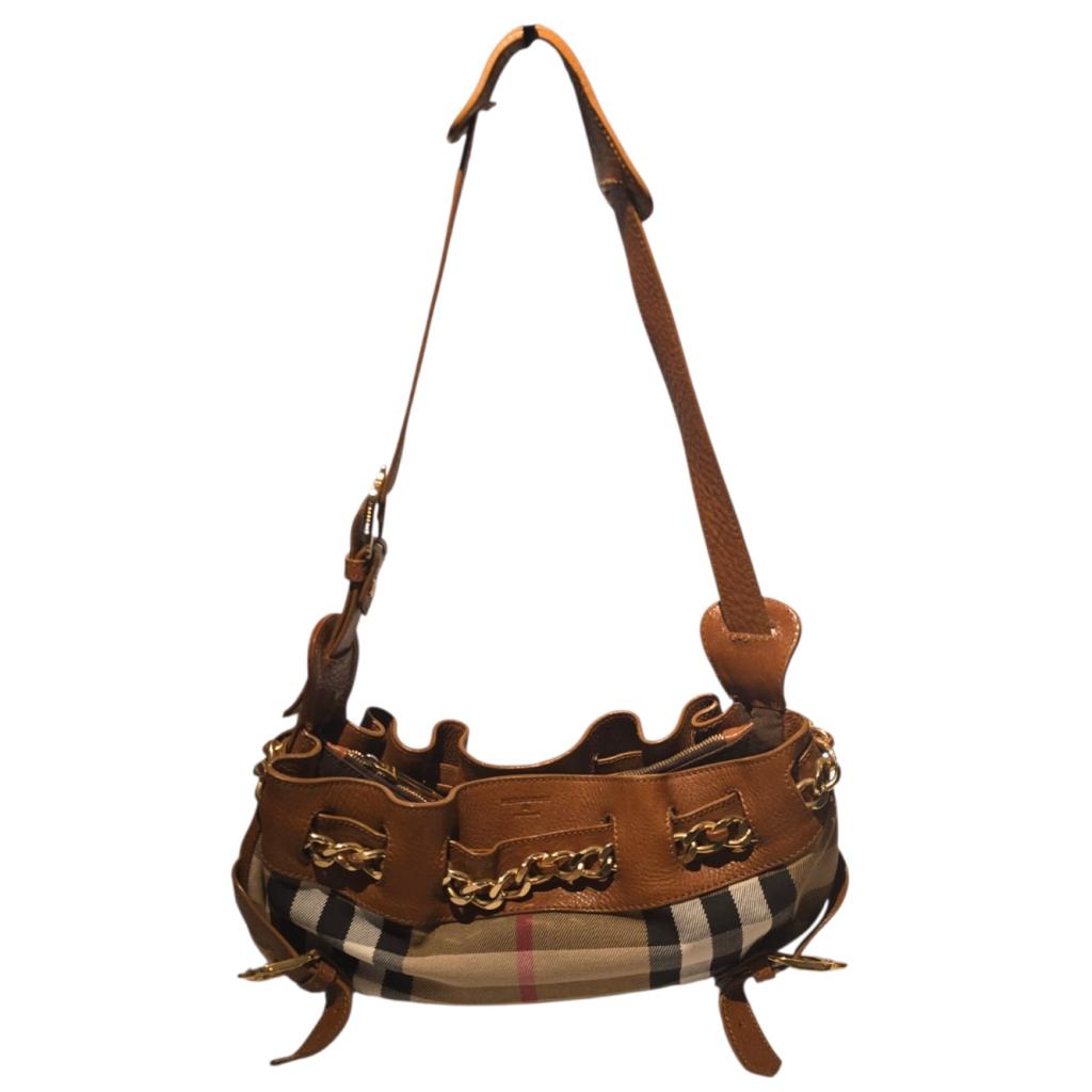 Burberry Canvas Chain Strap Shoulder Bag, Burberry, Gebruikt, https://www.burberry.com/contact-us/, Horseferry House, Horseferry Road, London SW1P 2AW, Verenigd Koninkrijk