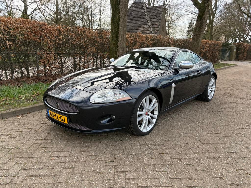 Jaguar Xk, ongineel Nederlands, goede kleurencombinatie., Auto's, Jaguar, Zwart, Zwart, Particulier, Coupé
