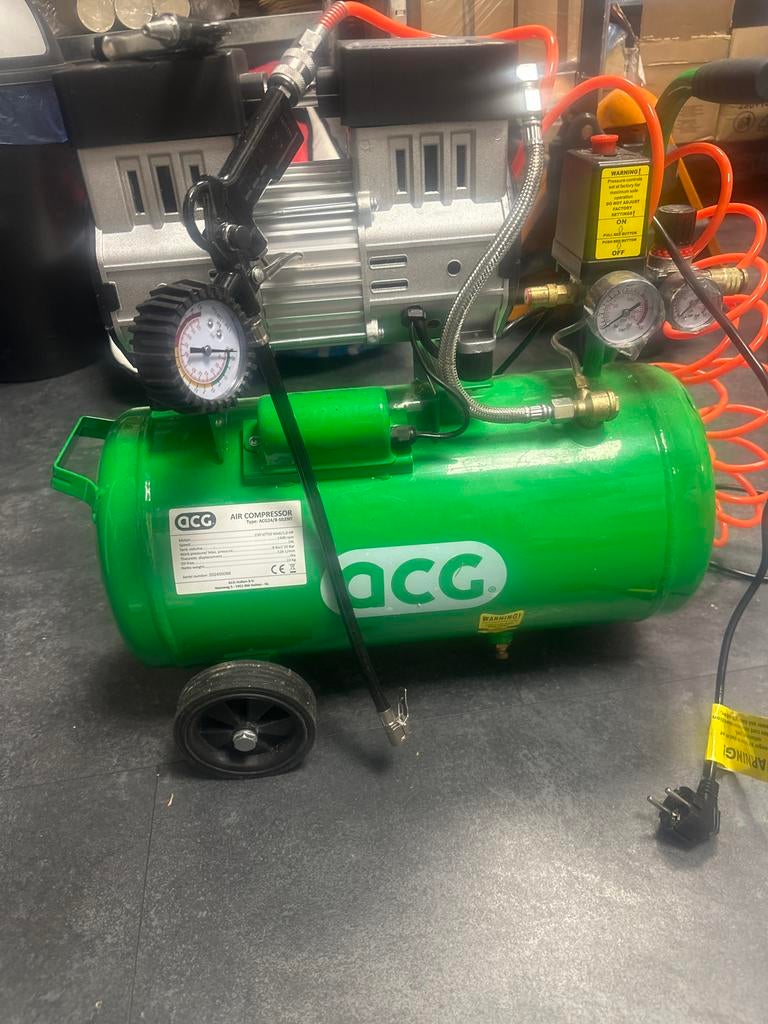 ACG Air Compressor ACG24/8-SILENT - 24L, 8 Bar, Olievrij, Doe-het-zelf en Verbouw, Compressors, Ophalen, Gebruikt, 6 tot 10 bar