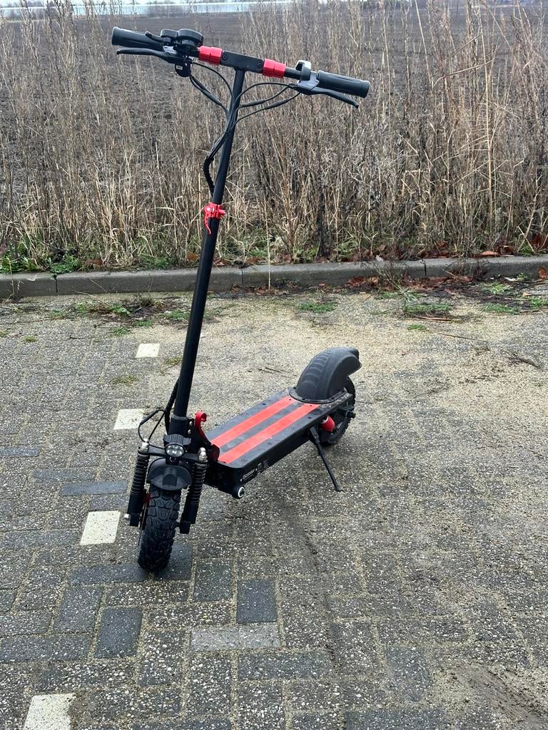 Elektrische step NIEUW!!!, Ophalen, Zo goed als nieuw, Elektrische step (E-scooter)