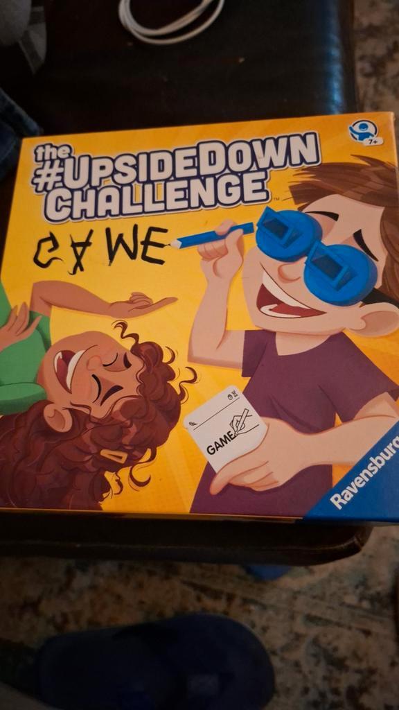 The Upside Down Challenge Spel van Ravensburger, Hobby en Vrije tijd, Gezelschapsspellen | Bordspellen, Zo goed als nieuw, Drie of vier spelers