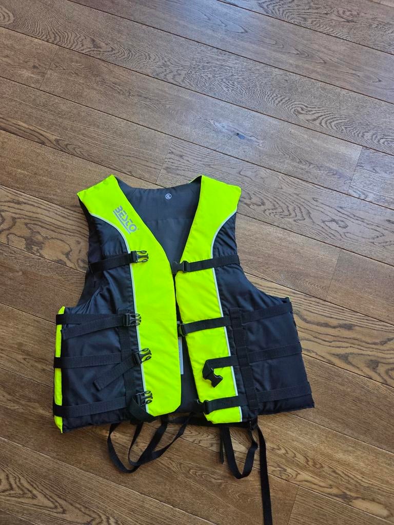 Twee zwemvesten Besto 50N mt XL, Watersport en Boten, Ophalen, Zo goed als nieuw, Dame of Heer, Reddingsvest of Zwemvest