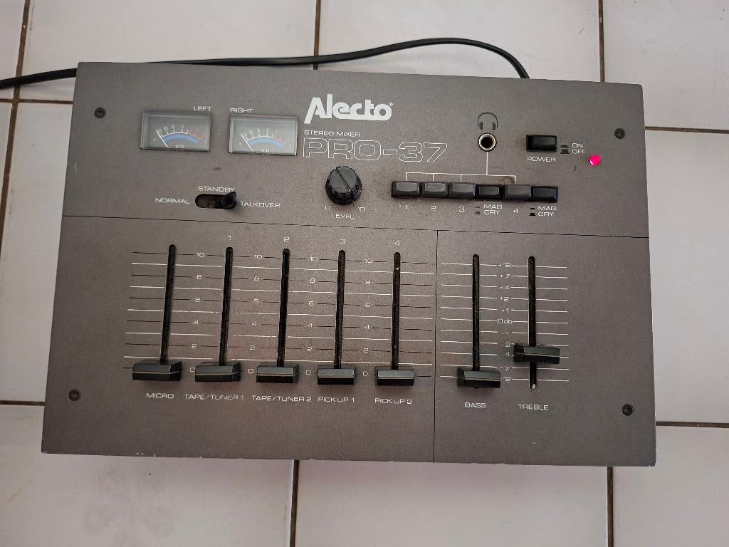 Alecto PRO-37 Stereo mixer, Muziek en Instrumenten, Ophalen, Gebruikt, Minder dan 5 kanalen