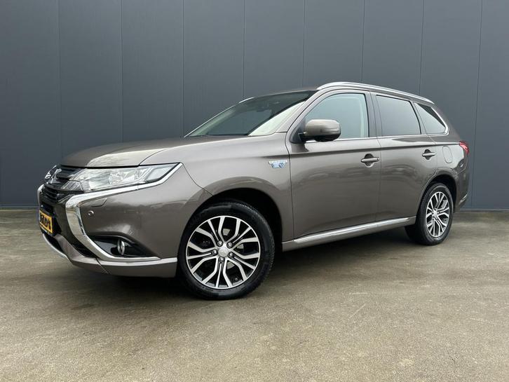 Mitsubishi Outlander 2.0 PHEV instyle LEER TREKHAAK CRUISE N, Auto's, Mitsubishi, Bedrijf, Te koop, Outlander, 360° camera, 4x4