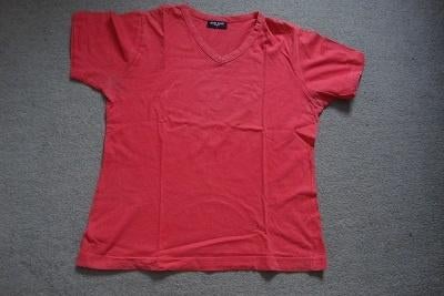 RODE TOP met V hals Maat S, Ophalen of Verzenden, Zo goed als nieuw, Rood, Zonder mouw