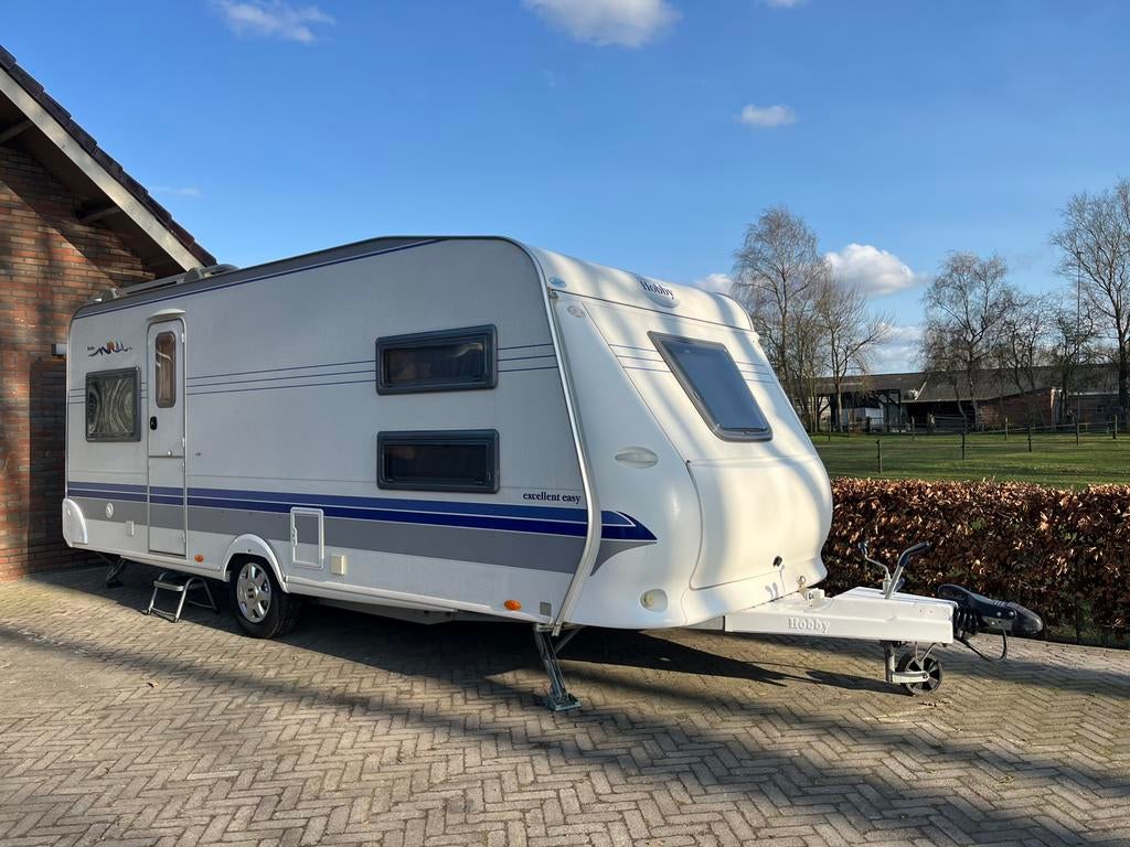 Hobby Excellent Easy 540 UK  stapelbed + complete inboedel, Caravans en Kamperen, Caravans, Hobby, 7 tot 8 meter, Particulier