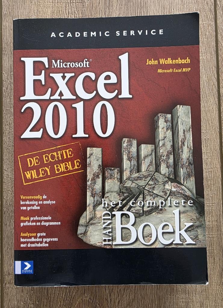 Boek Excel 2010, John Walkenbach, Ophalen of Verzenden, Zo goed als nieuw, Overige onderwerpen
