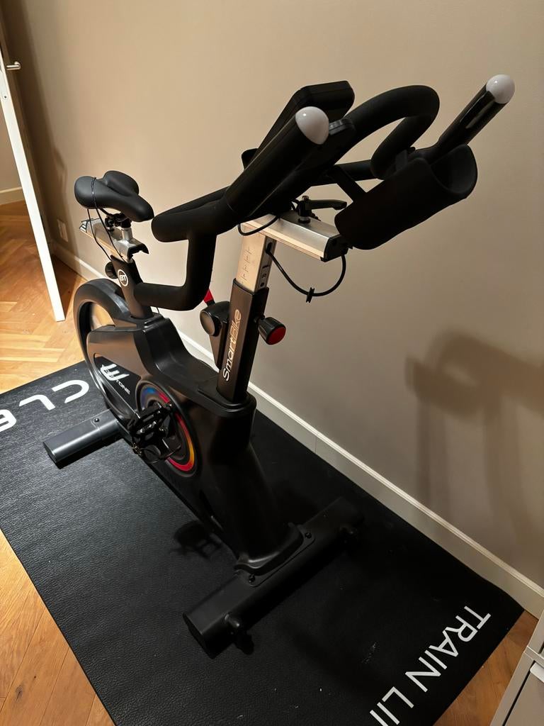 Smart Bike - spinfiets - hometrainer inclusief beschermmat!, Ophalen, Zo goed als nieuw, Metaal, Benen