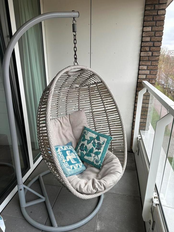 Grote Hangstoel Egg met kussens en roestvrije voet, Tuin en Terras, Tuinstoelen, Zo goed als nieuw, Ophalen