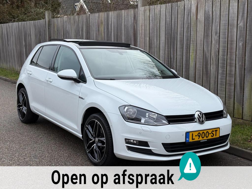 Volkswagen Golf 1.2 TSI Lounge Panoramadak/Boekjes/Carplay!, Auto's, Volkswagen, Gebruikt, 4 cilinders, 610 kg, Wit