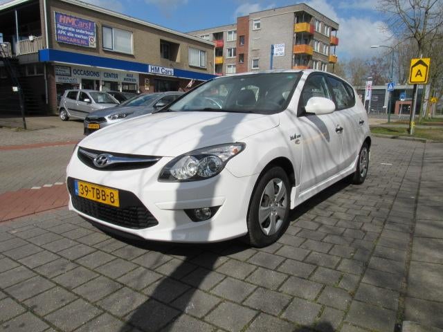 HYUNDAI I30 1.4i CVVT 109pk blue i-Drive Cool Dealer onderh, Voorwielaandrijving, Euro 5, Gebruikt, 4 cilinders