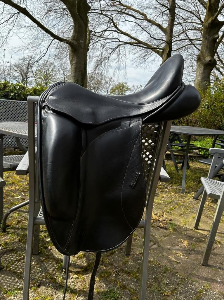 Custom dressuurzadel 17,5 inch, Ophalen, Zo goed als nieuw, Dressuur