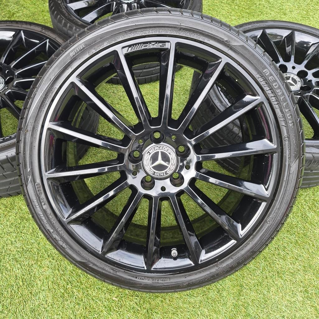 Mercedes A B CLA klasse velgen met banden 19inch, Auto-onderdelen, Banden en Velgen, Banden en Velgen, 235 mm, Zomerbanden, Ophalen