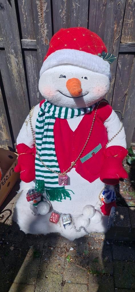 Sneeuwpop, Diversen, Ophalen